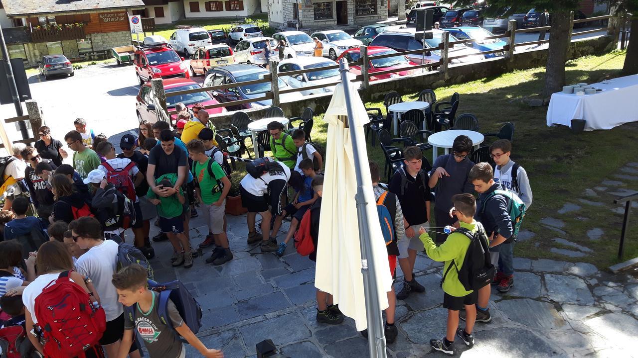 Casa Alpina De Filippi Hotel Macugnaga Bagian luar foto