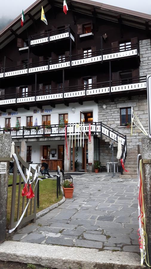 Casa Alpina De Filippi Hotel Macugnaga Bagian luar foto