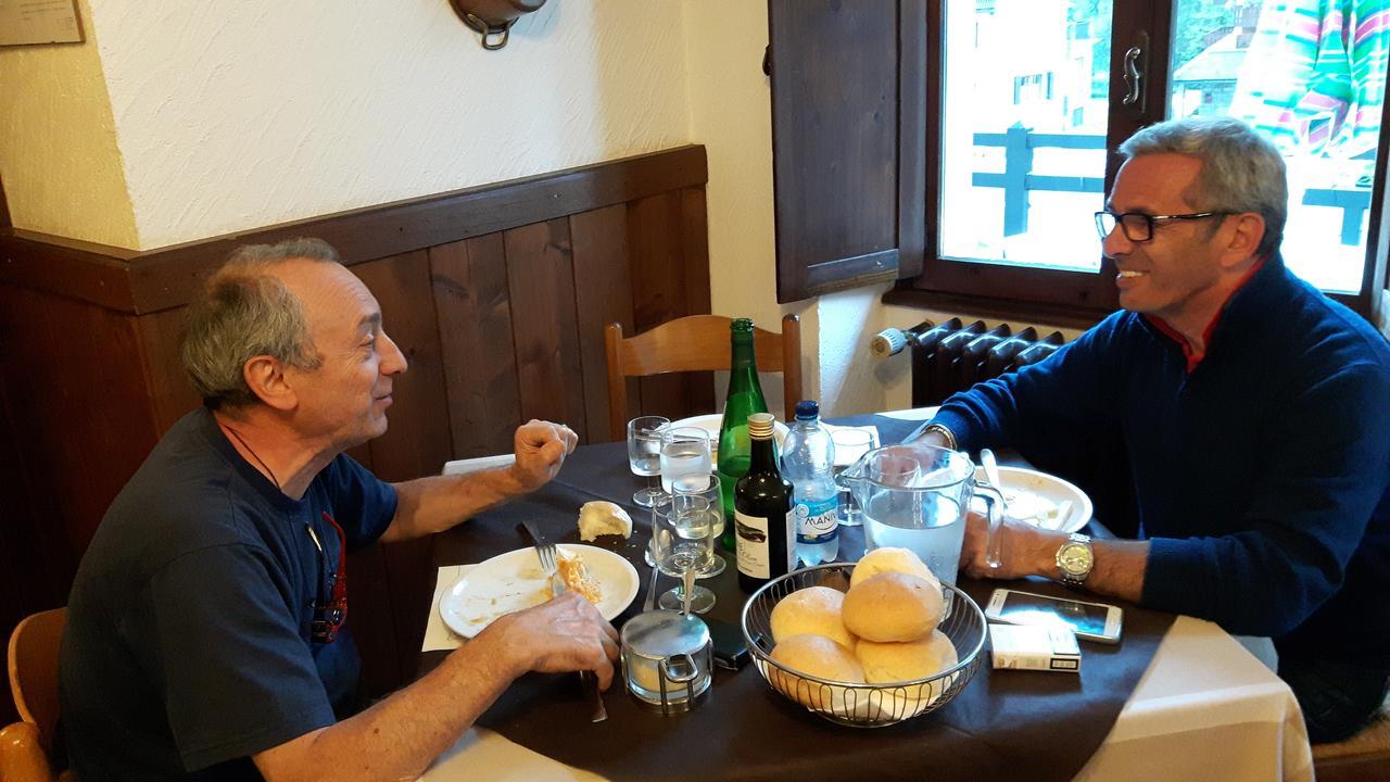 Casa Alpina De Filippi Hotel Macugnaga Bagian luar foto