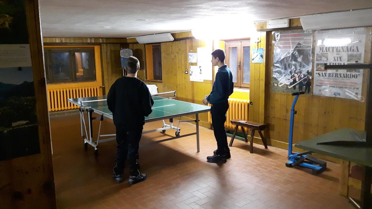 Casa Alpina De Filippi Hotel Macugnaga Bagian luar foto