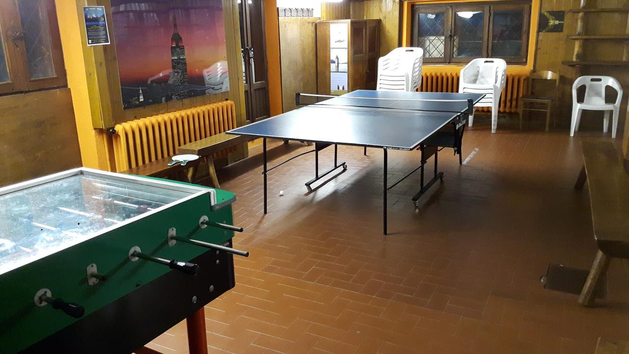 Casa Alpina De Filippi Hotel Macugnaga Bagian luar foto