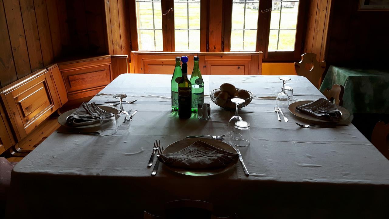 Casa Alpina De Filippi Hotel Macugnaga Bagian luar foto